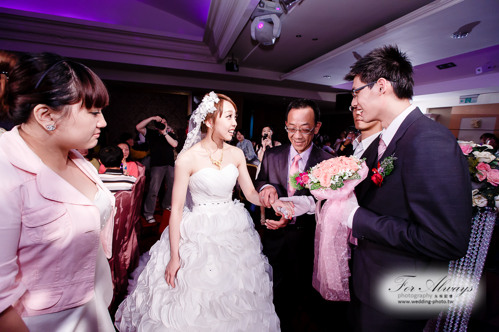 坤良欣螢 文定迎娶喜宴 新莊富基婚宴會館 婚攝大J 永恆記憶 婚禮攝影 台北婚攝 #婚攝 #婚禮攝影 #台北婚攝 #婚禮拍立得 #婚攝拍立得 #即拍即印 #婚禮紀錄 #婚攝價格 #婚攝推薦 #拍立得 #婚攝價格 #婚攝推薦